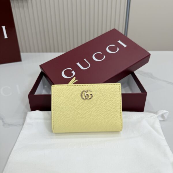 Gucci 772328 01
