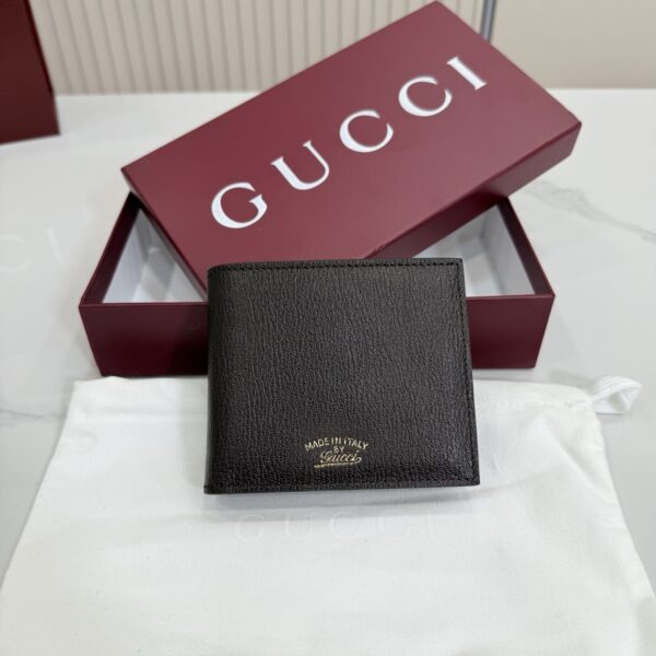 Gucci 867325 01