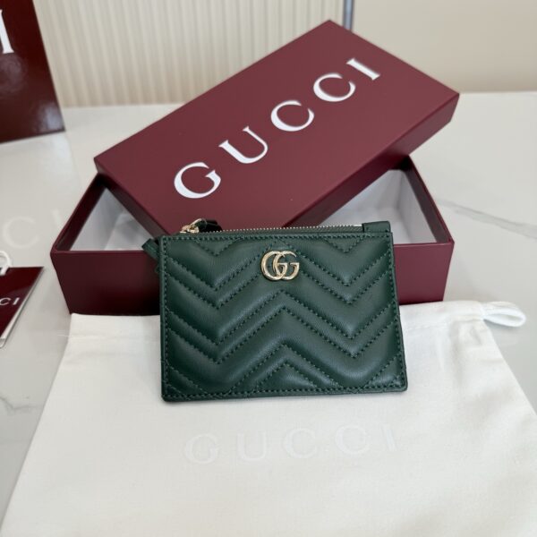 Gucci 837747 11