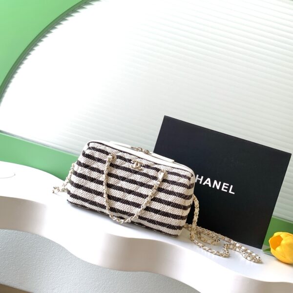 Chanel AP4986 03