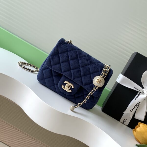Chanel AS1786 04