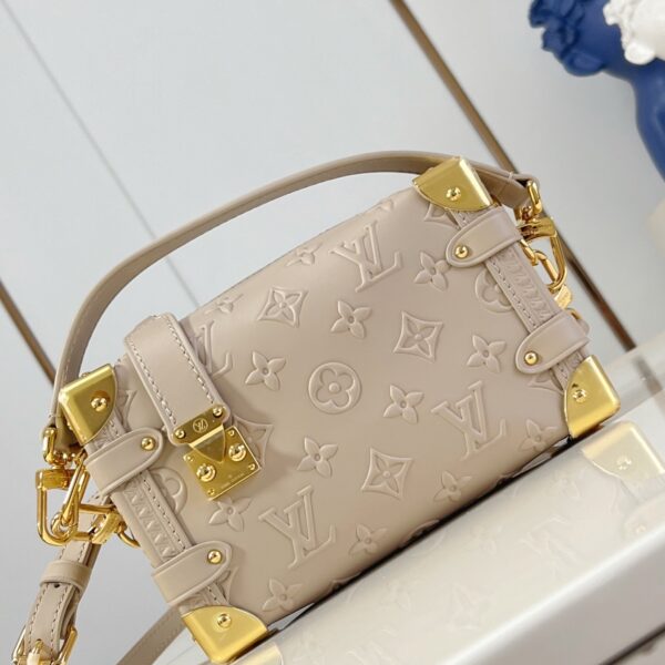 LV M23817卡其压花