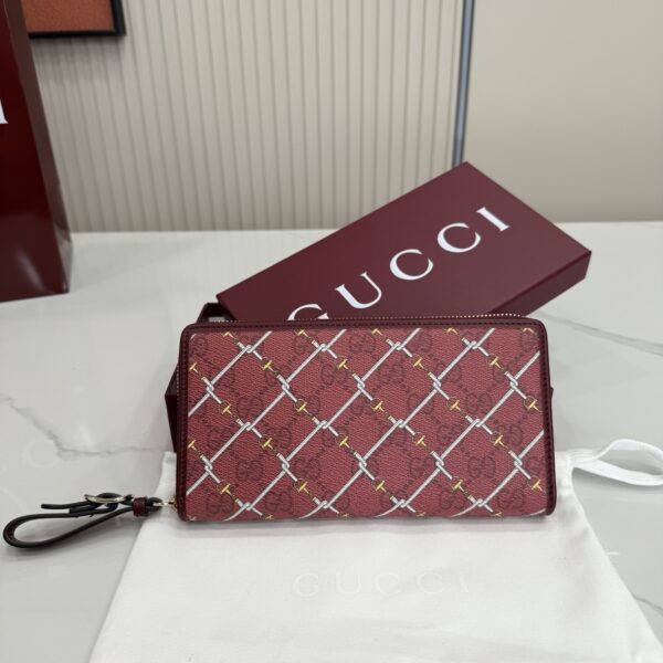 Gucci 853234