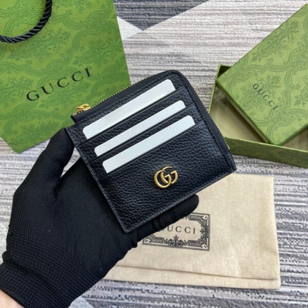 Gucci 739497