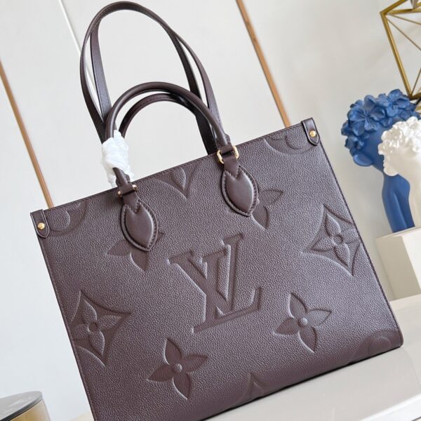 LV M45595 02