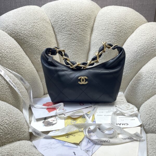 Chanel 5837 02