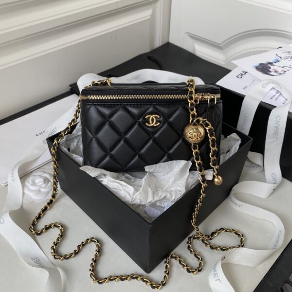 Chanel AP2303 01