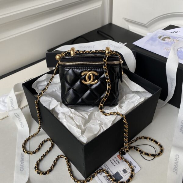 Chanel AP2292