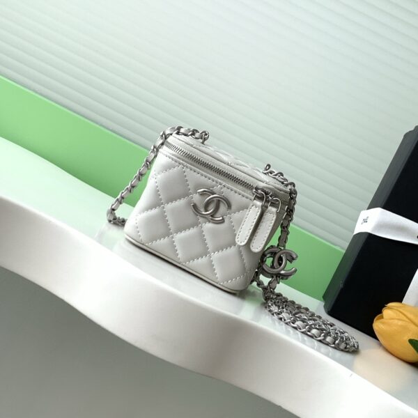 Chanel AP3941 05