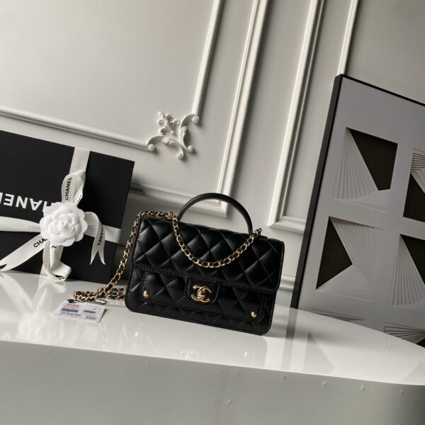 Chanel AP4674 01
