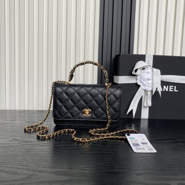 Chanel AP4785 01