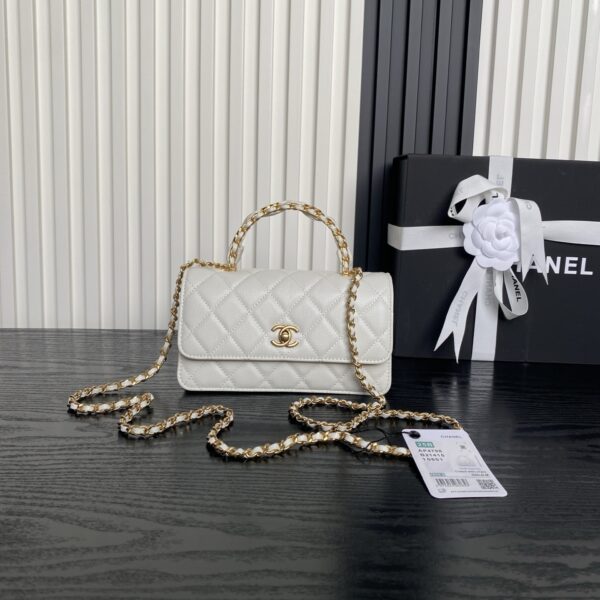 Chanel AP4798 01