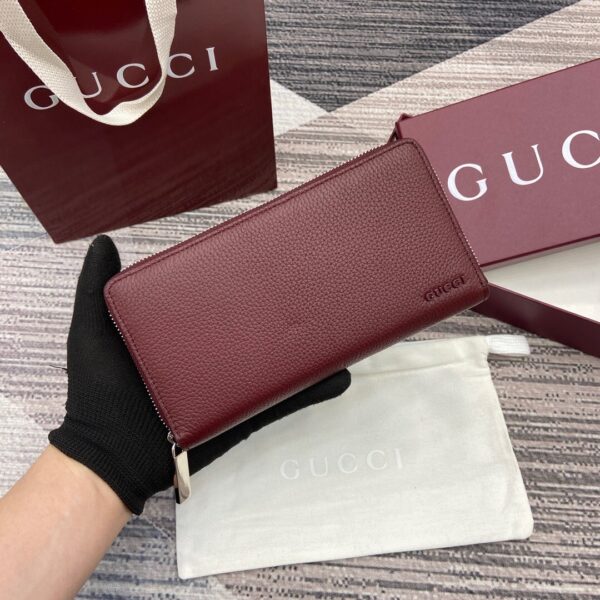 Gucci 817044 02