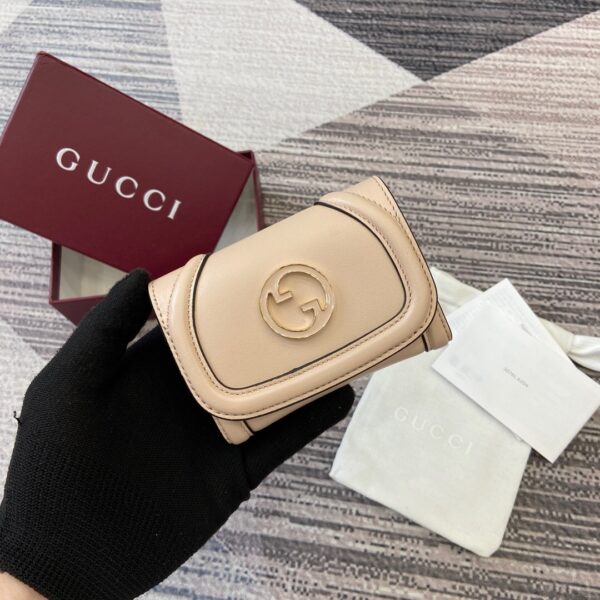 Gucci 818811 03