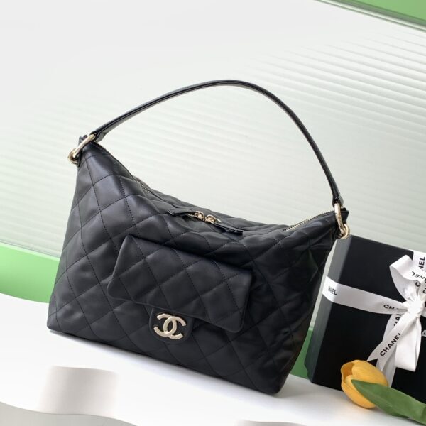 Chanel AS4347 02