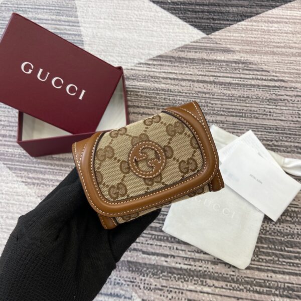 Gucci 818811 10