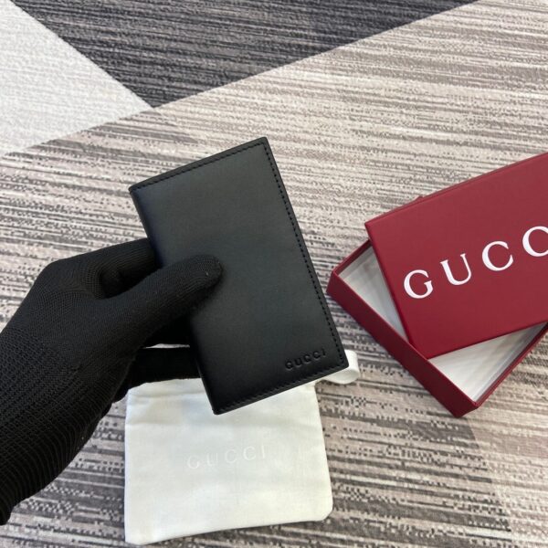 Gucci 818953 02