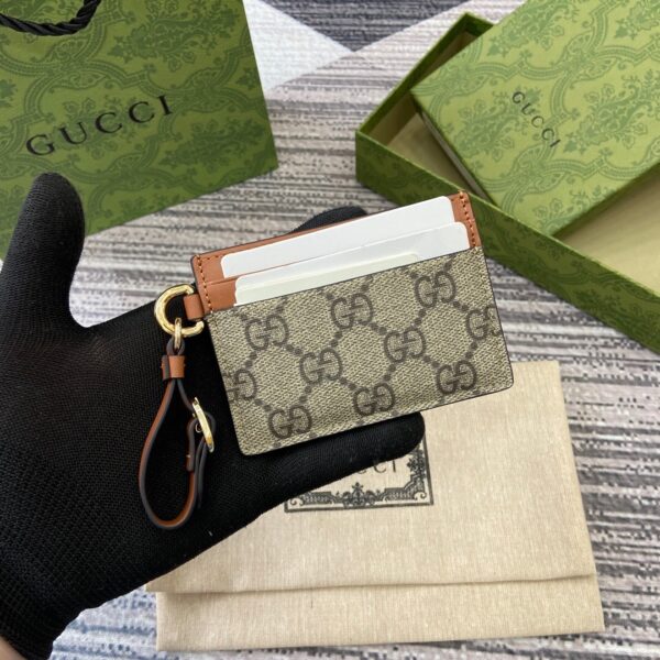 Gucci 819121 01