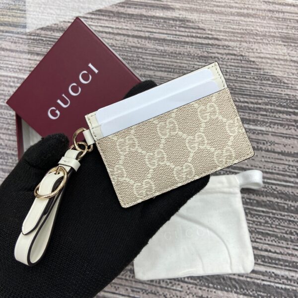Gucci 819121 04