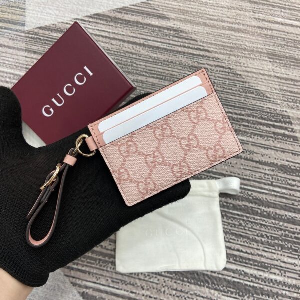 Gucci 819121 05