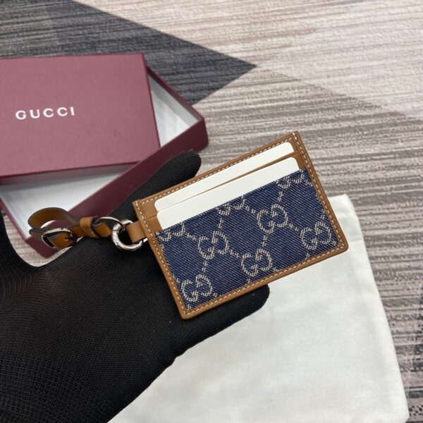 Gucci 819121 07