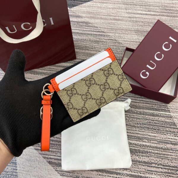 Gucci 819121 08