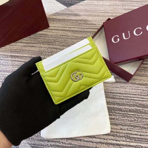 Gucci 443127 03