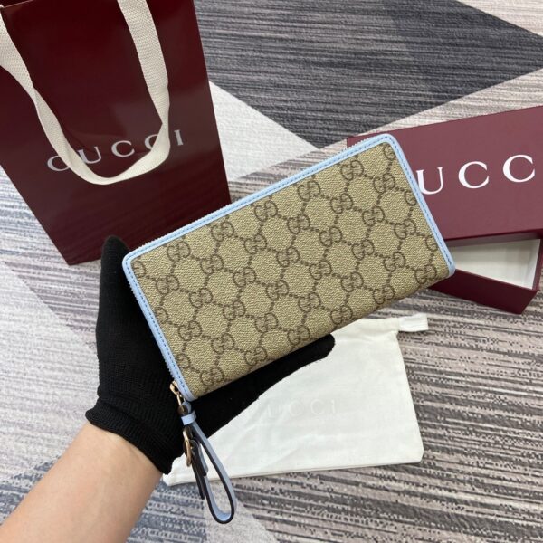 Gucci 819122