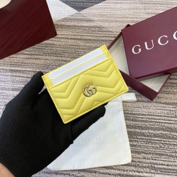 Gucci 443127 05