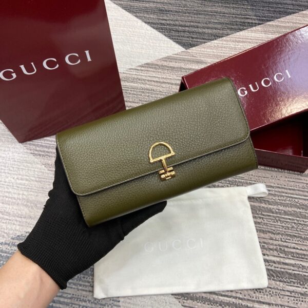 Gucci 828147 01