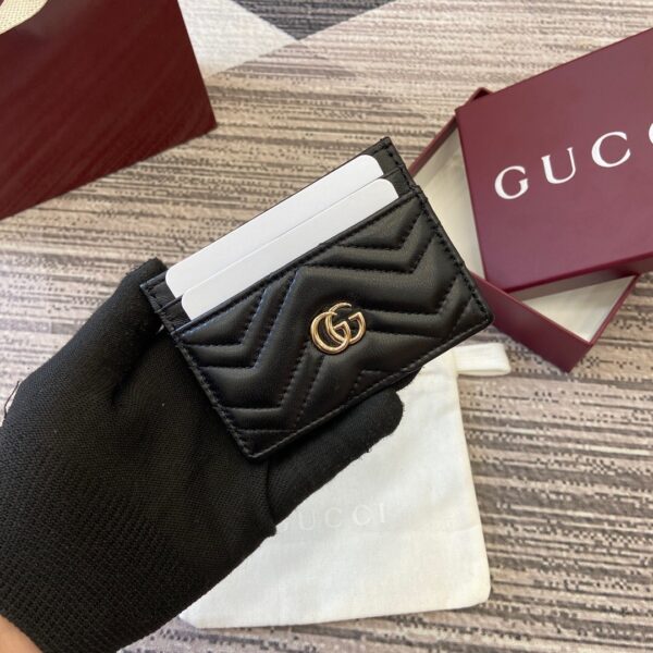 Gucci 443127 07