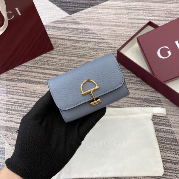 Gucci 828148 02