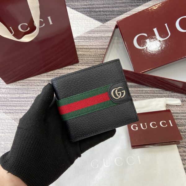 Gucci 834271 01