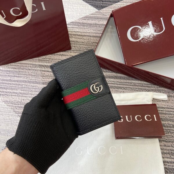 Gucci 834691 01