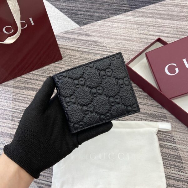 Gucci 835001