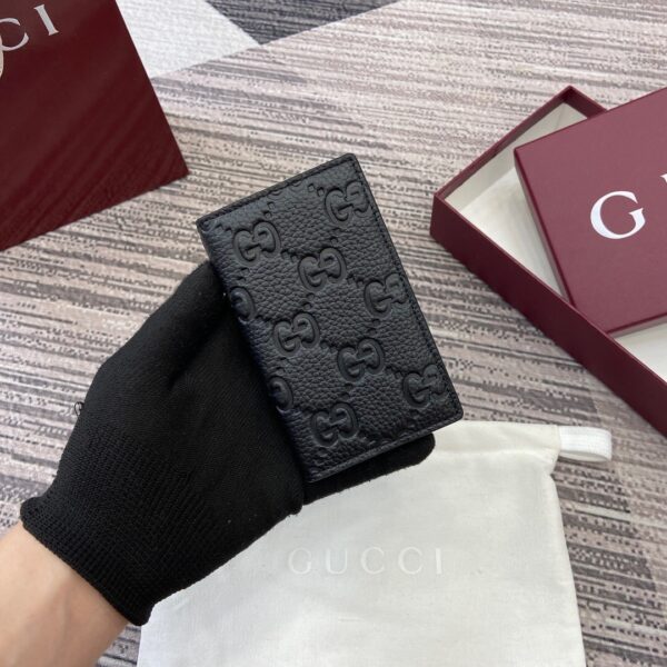 Gucci 835011
