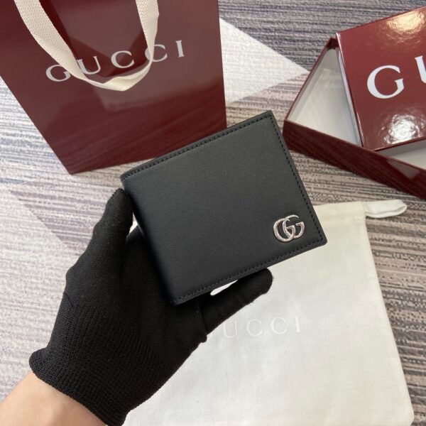 Gucci 835047 01