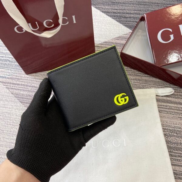 Gucci 835047 02