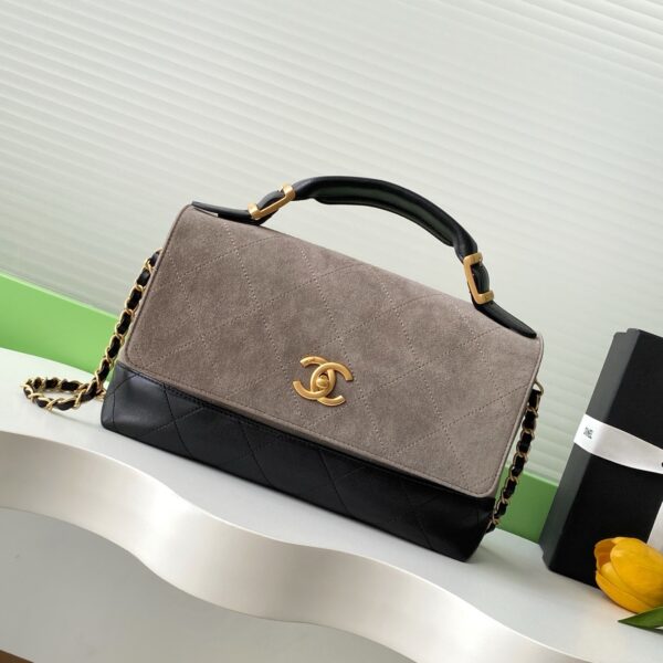 Chanel AS5637 02