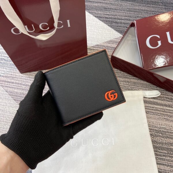 Gucci 835048 01