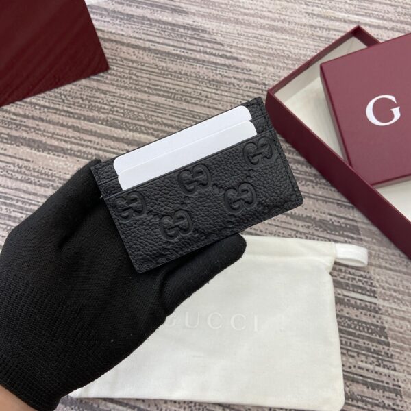Gucci 835151