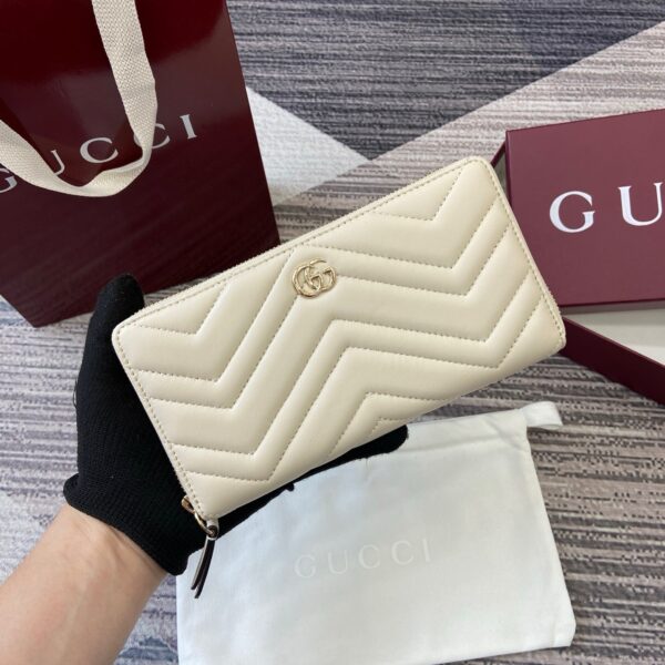 Gucci 837758 07