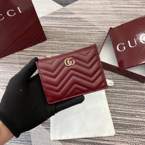 Gucci 837966 01