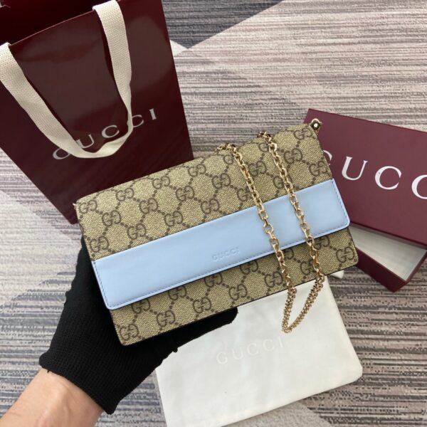 Gucci 838151