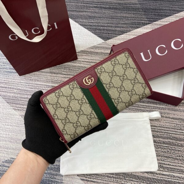 Gucci 838484 01