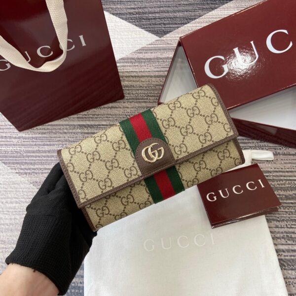 Gucci 838485 02