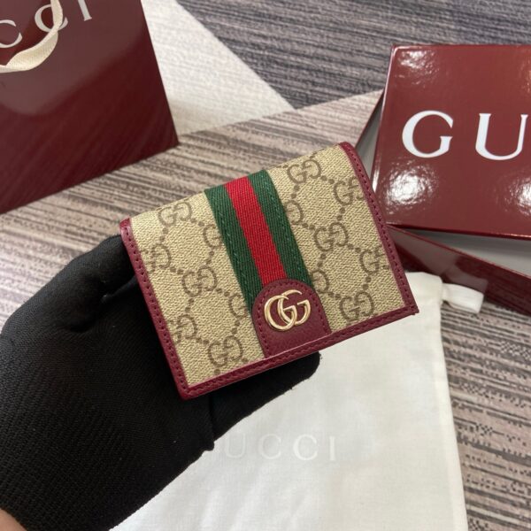 Gucci 838487 02