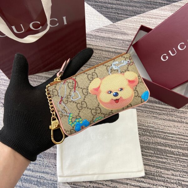 Gucci 838892 02