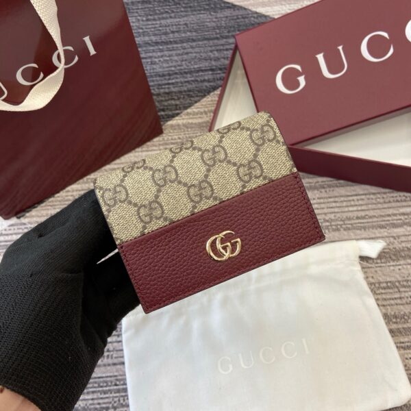 Gucci 841358 01