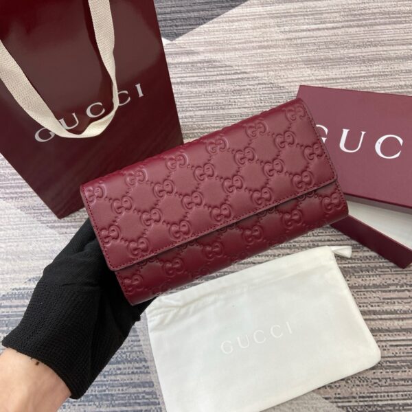 Gucci 847210 01